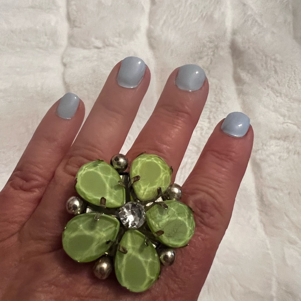 Costume jewelry Green jade Floral flower Statement chunky expandable Silver Ring